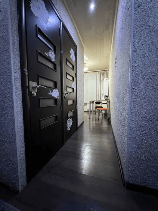 Продам 4-комнатную квартиру на КСК в хорошем состоянии! СРОЧНО!